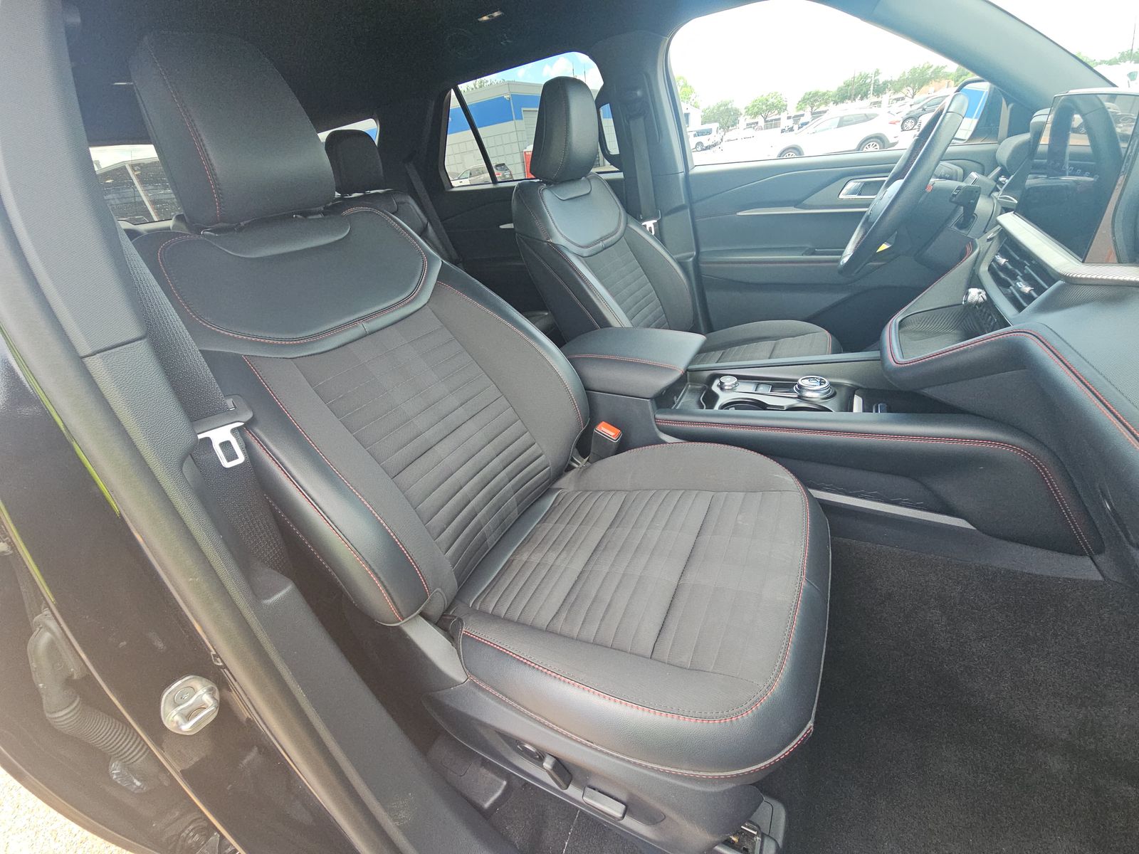 2025 Ford Explorer ST-Line AWD