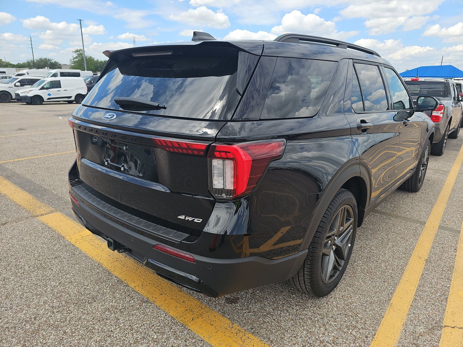 2025 Ford Explorer ST-Line AWD