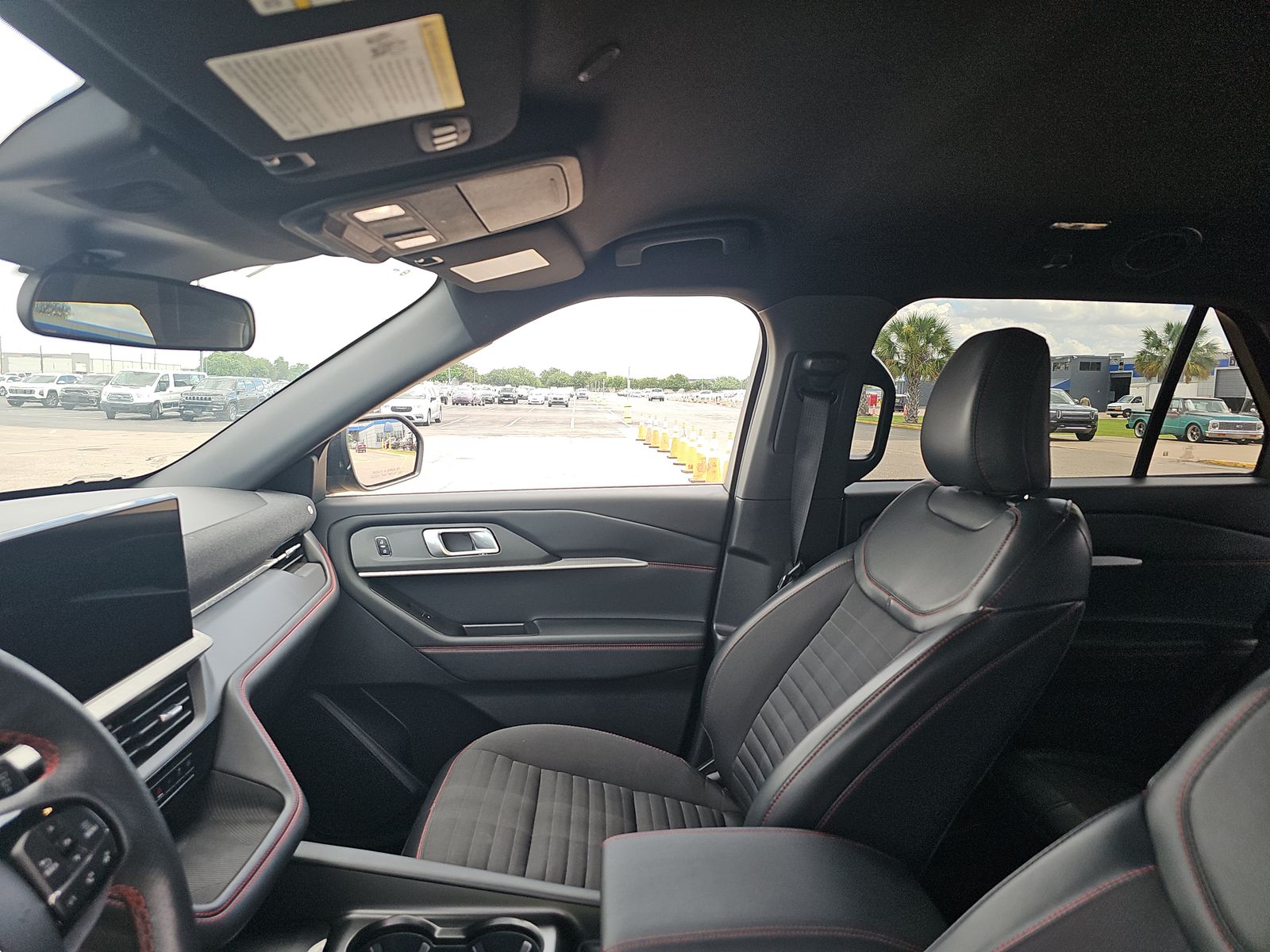 2025 Ford Explorer ST-Line AWD