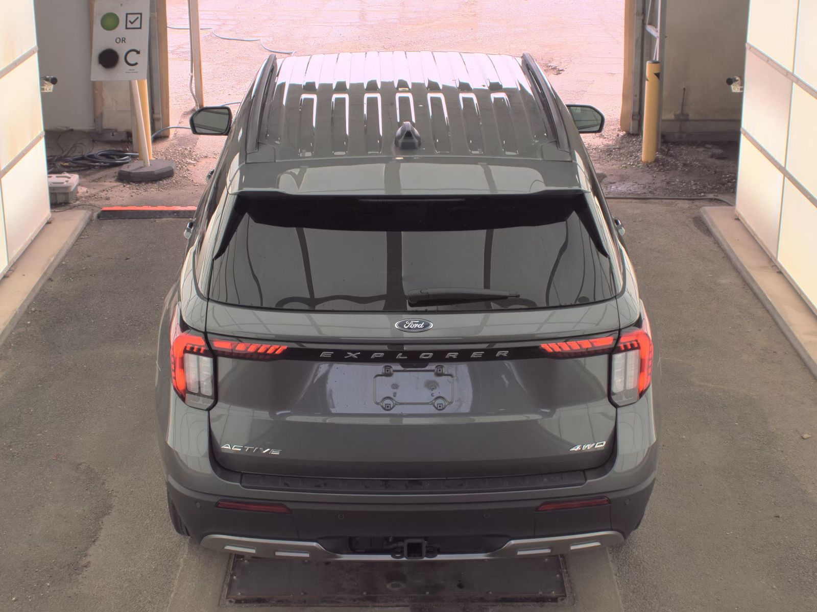 FORD EXPLORER - 7