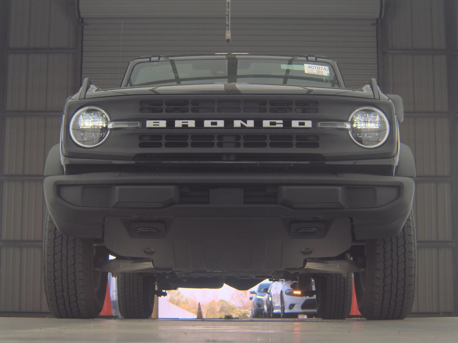 FORD BRONCO - 4
