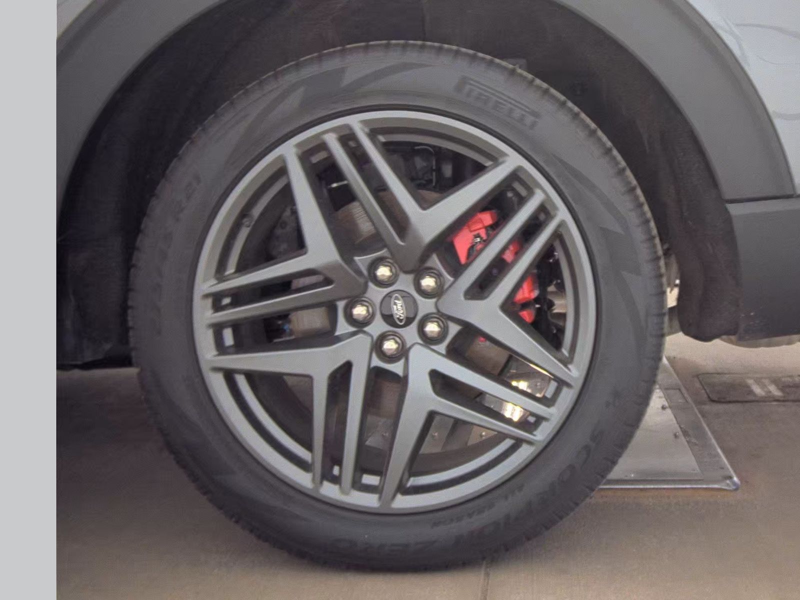 2025 Ford Explorer ST AWD