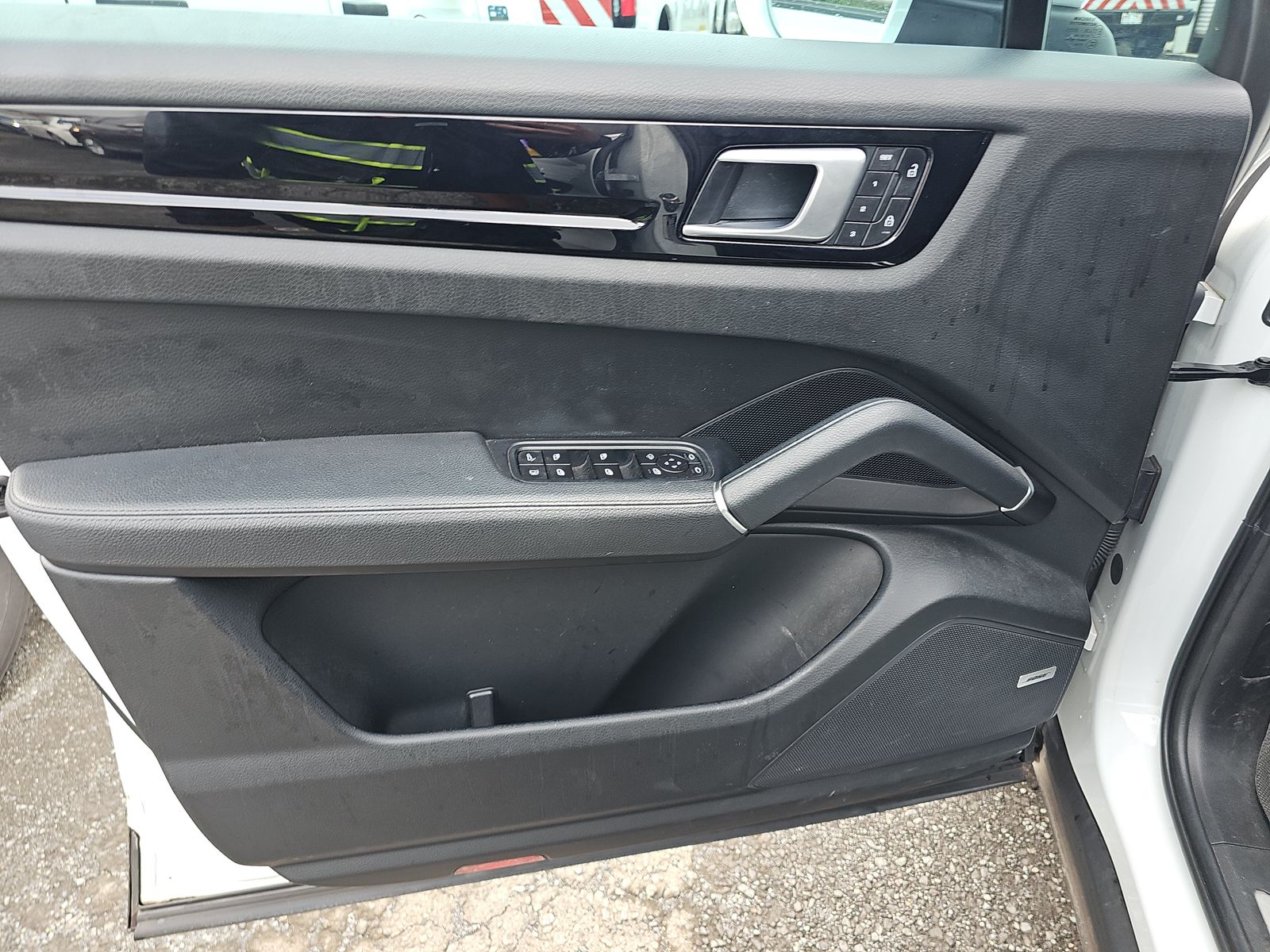 PORSCHE CAYENNE - 10