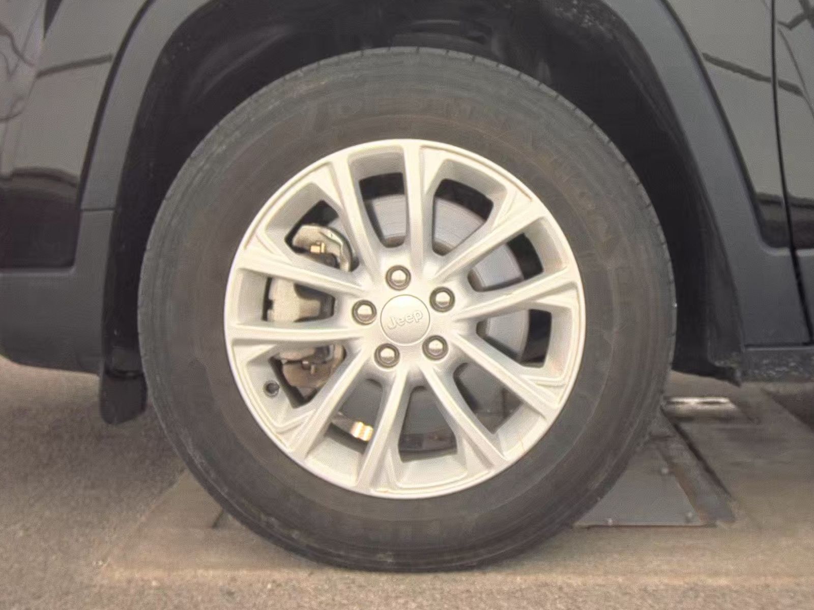 JEEP LATITU LUX - 10