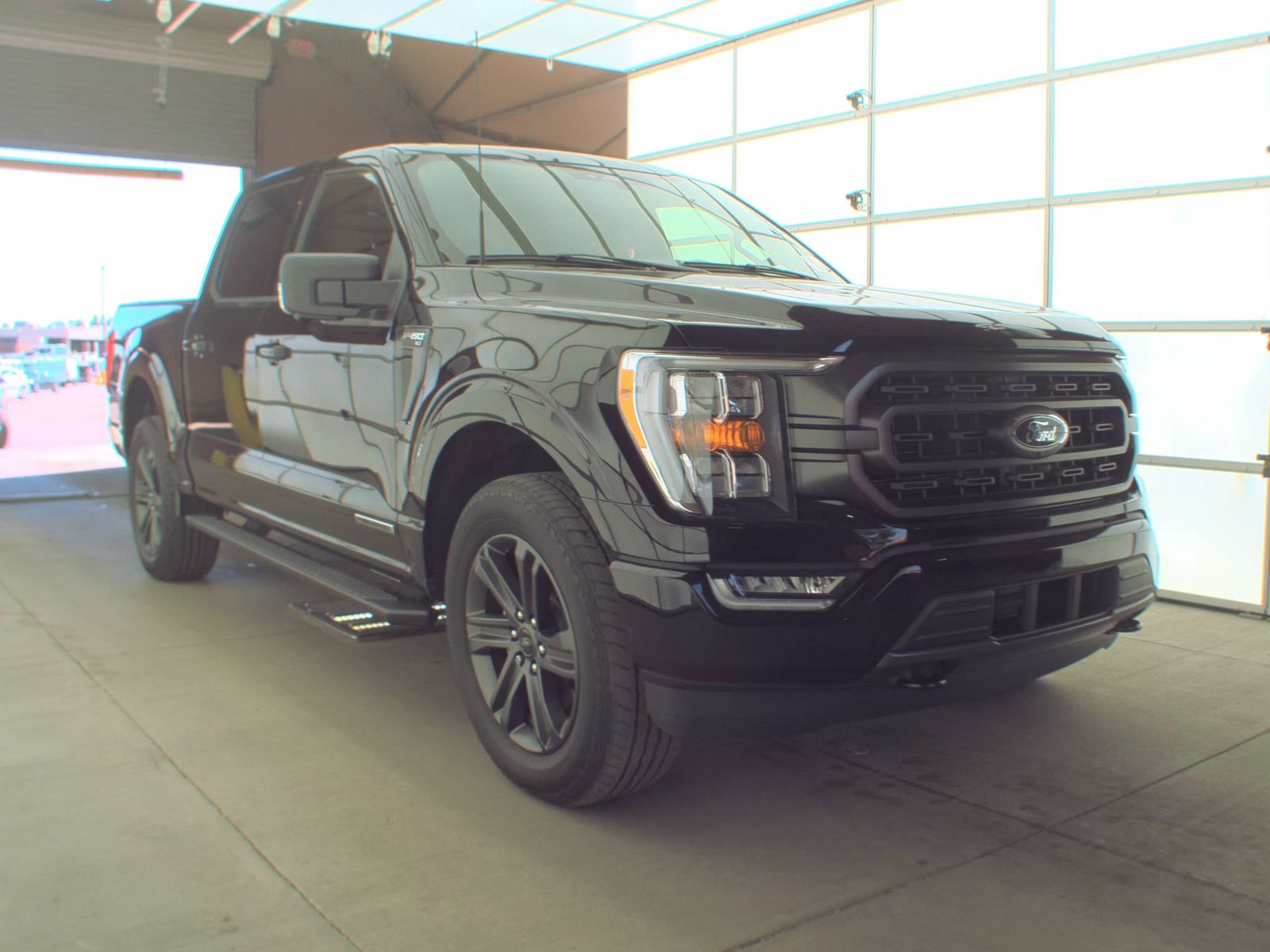 2023 Ford F-150 Hybrid XLT AWD