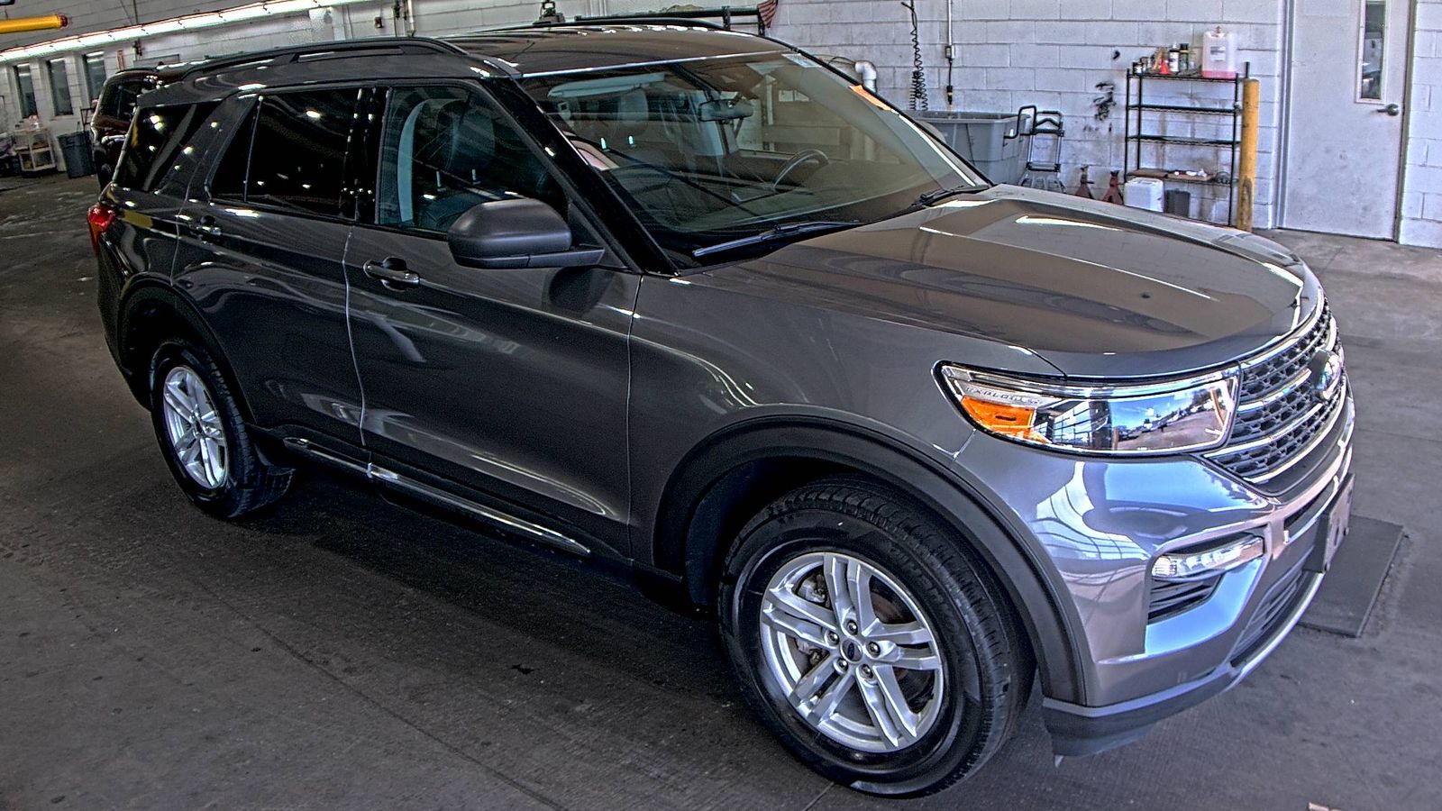 2023 Ford Explorer XLT AWD
