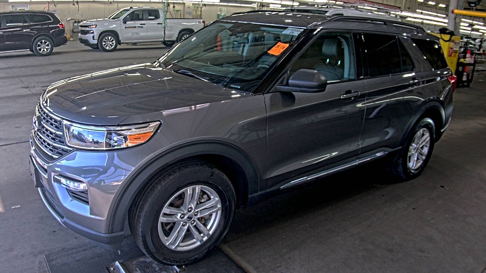 2023 Ford Explorer XLT AWD