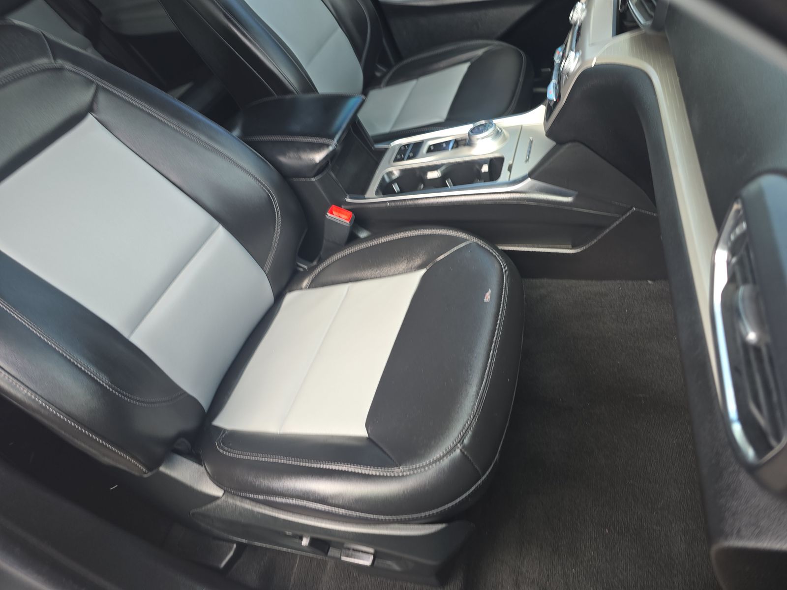 2023 Ford Explorer XLT FWD