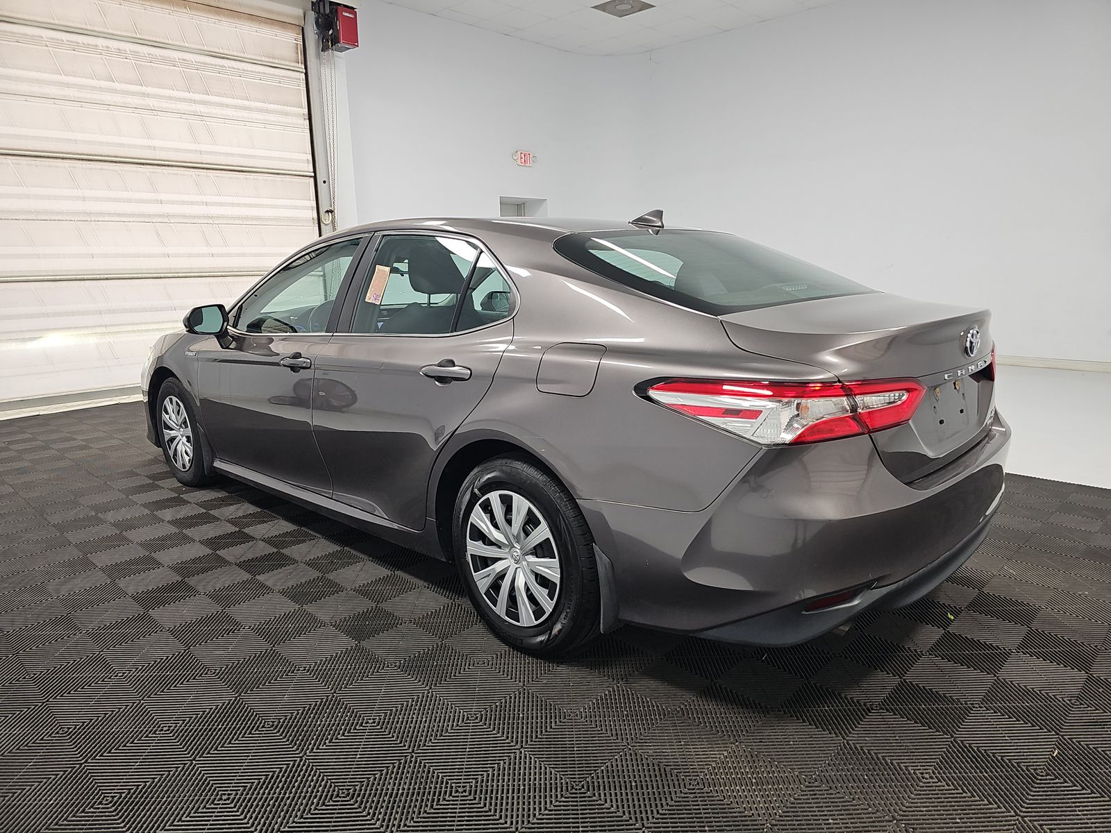 2020 Toyota Camry Hybrid LE FWD