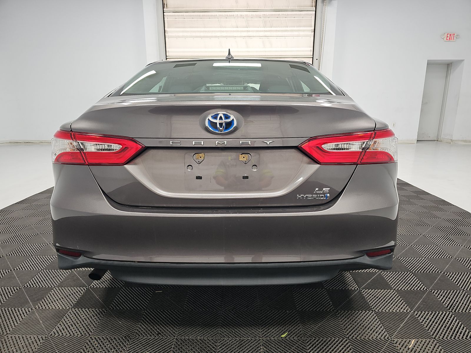 2020 Toyota Camry Hybrid LE FWD