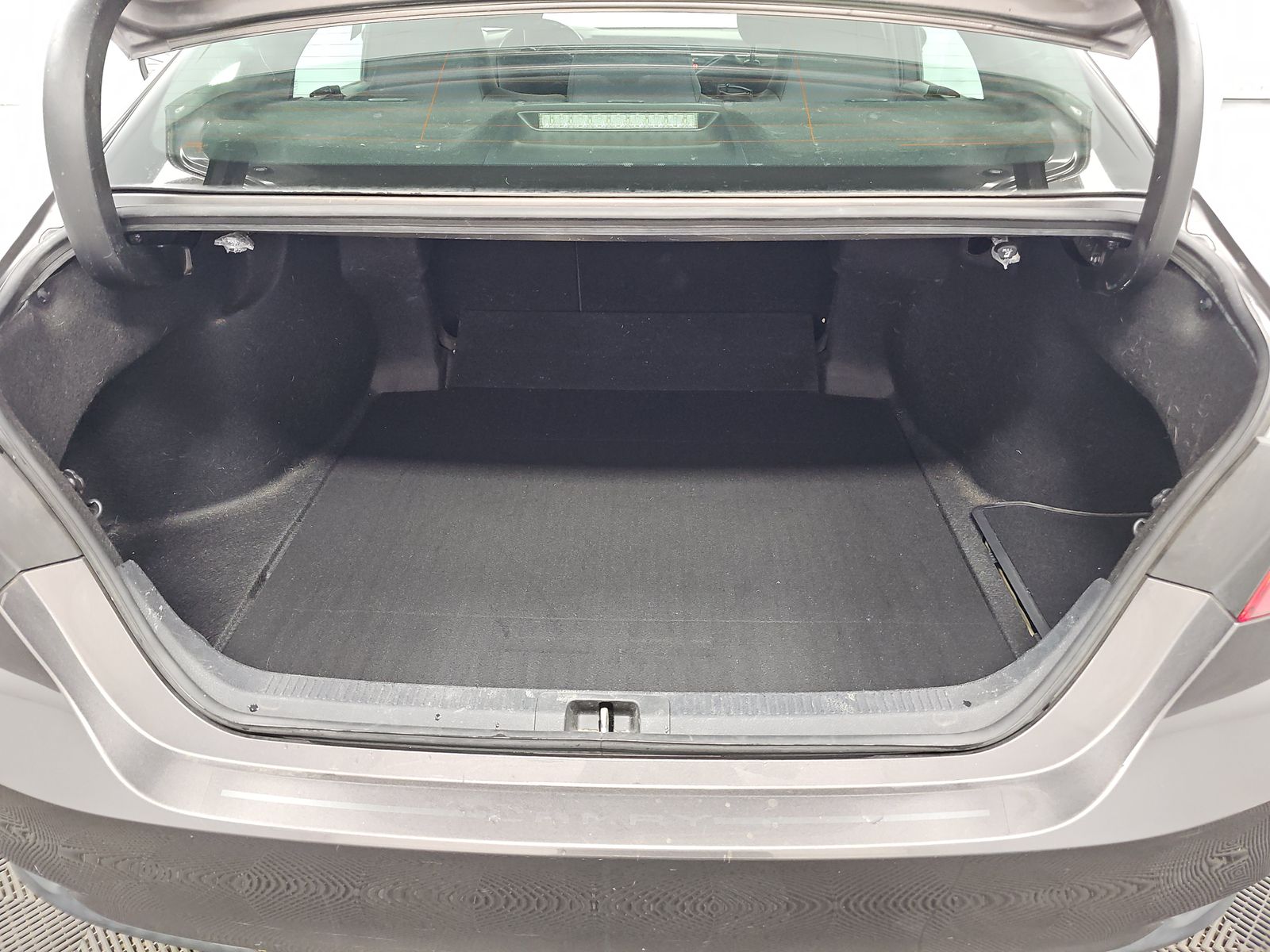 2020 Toyota Camry Hybrid LE FWD