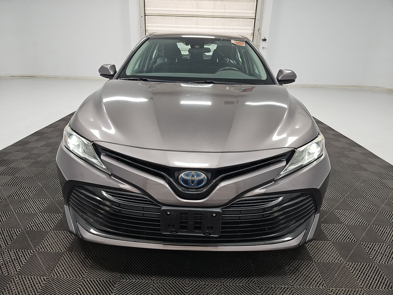 2020 Toyota Camry Hybrid LE FWD