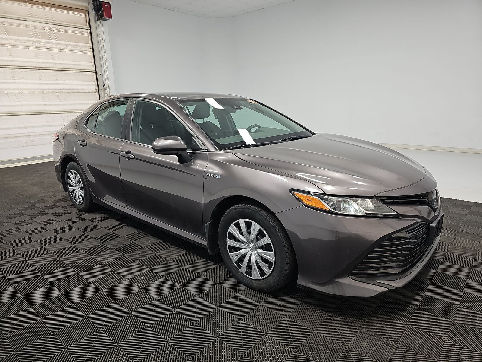 2020 Toyota Camry Hybrid LE FWD