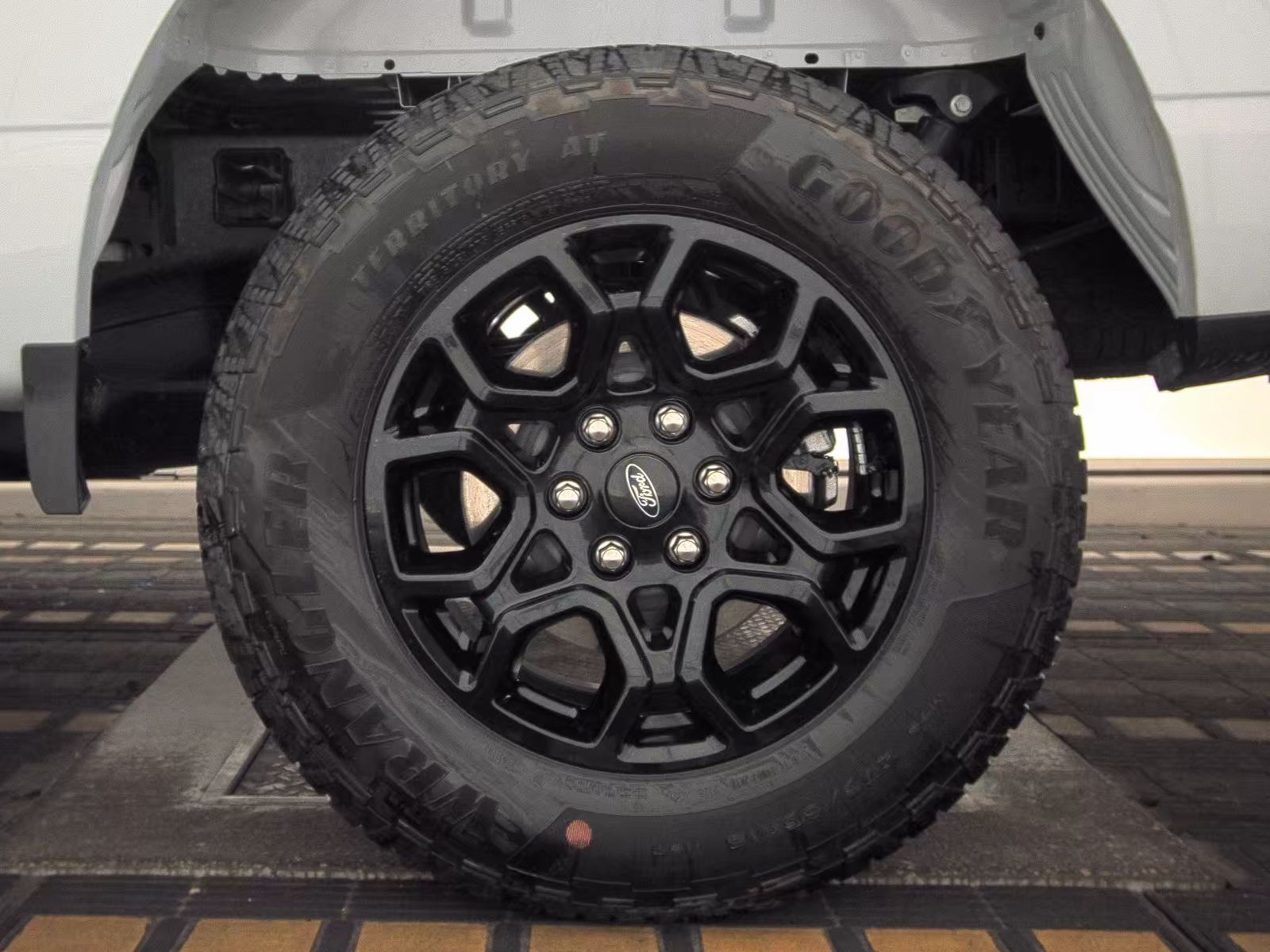 2025 Ford F-150 STX AWD