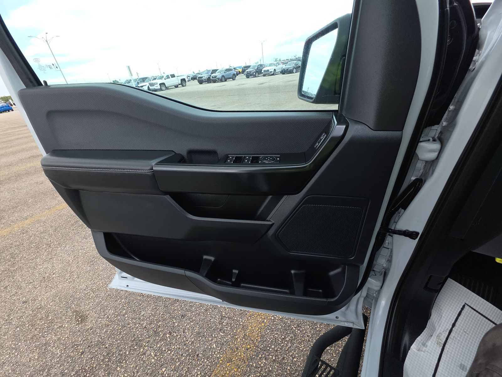 2025 Ford F-150 STX AWD