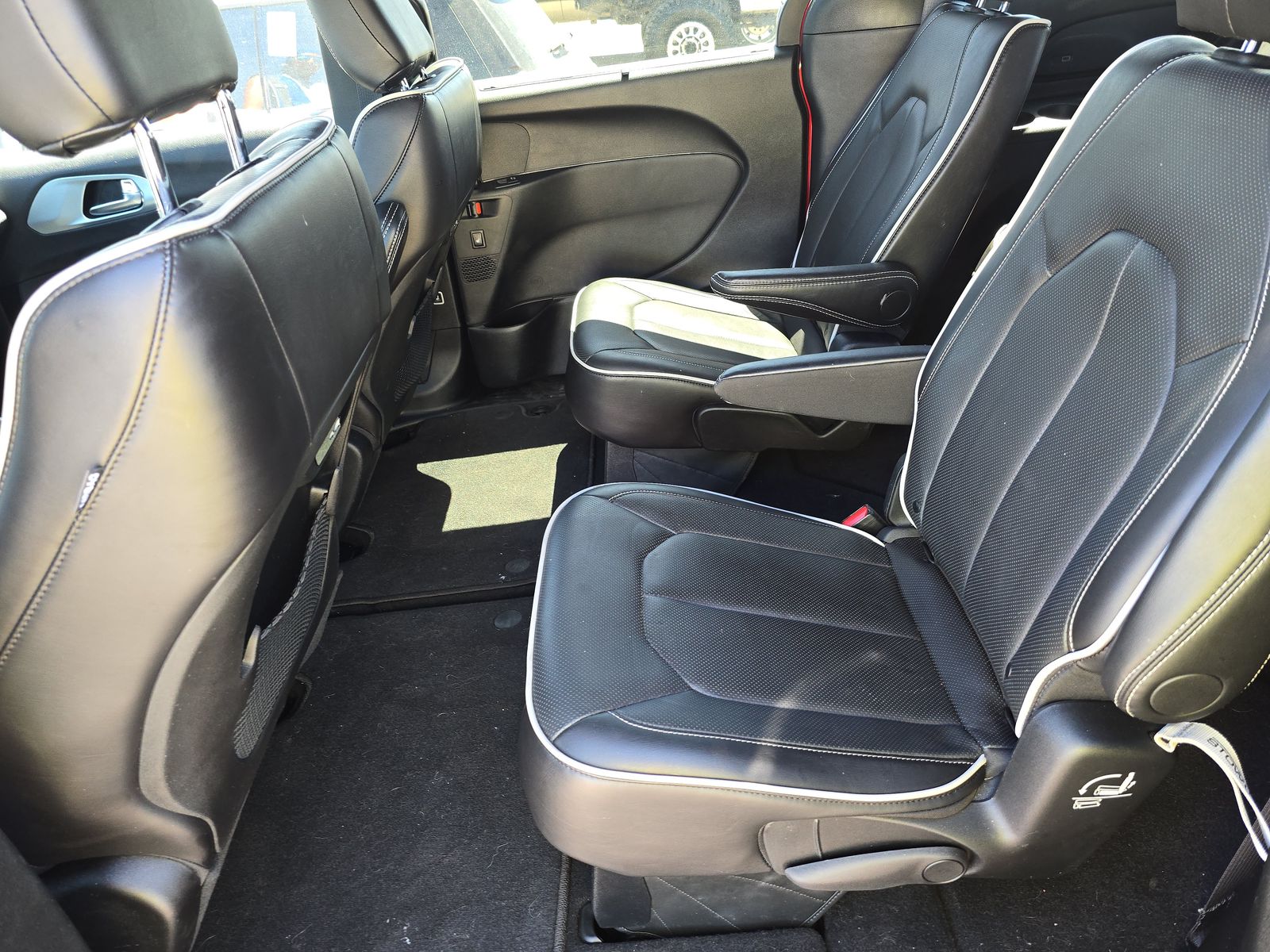 2026 Chrysler Pacifica Limited FWD
