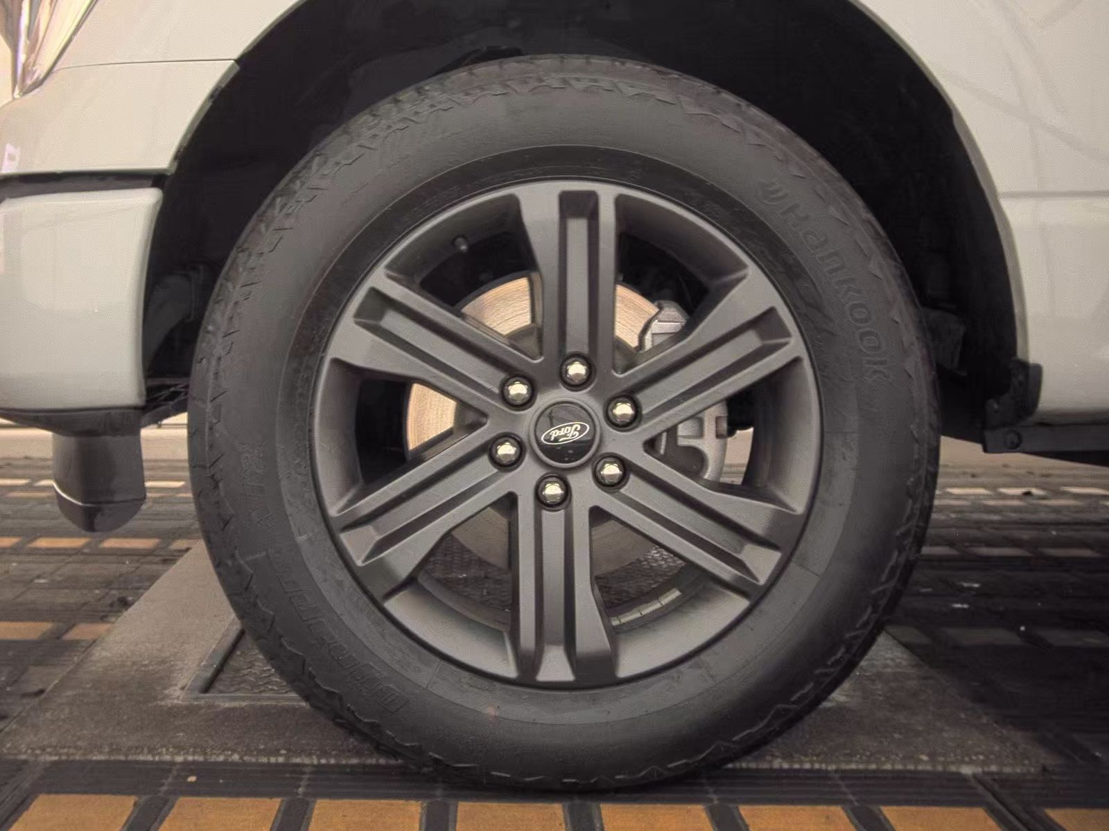 2023 Ford F-150 Lariat AWD