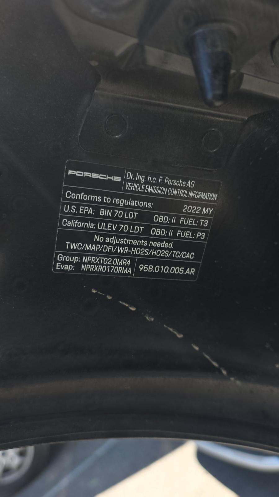 2022 Porsche Macan Base AWD