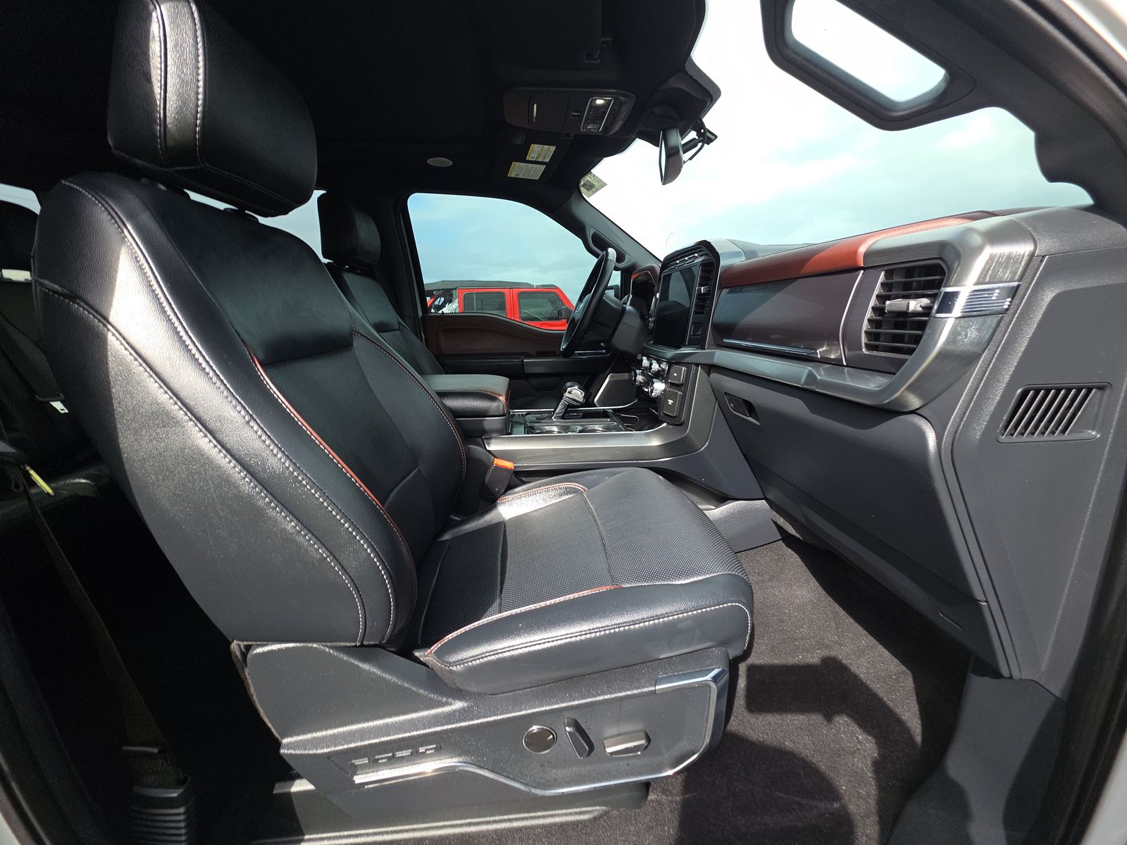 2023 Ford F-150 Lariat AWD