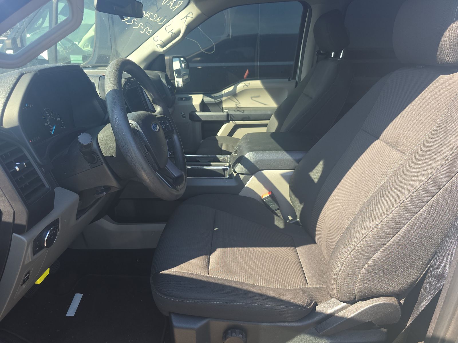 FORD F-150 - 8