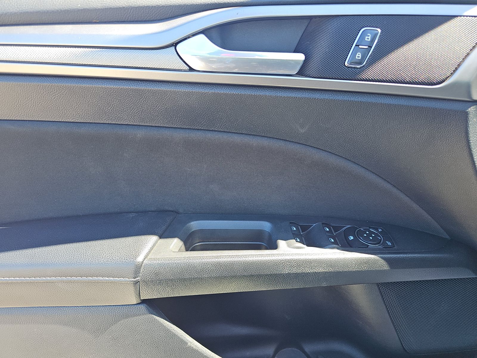 FORD FUSION - 10