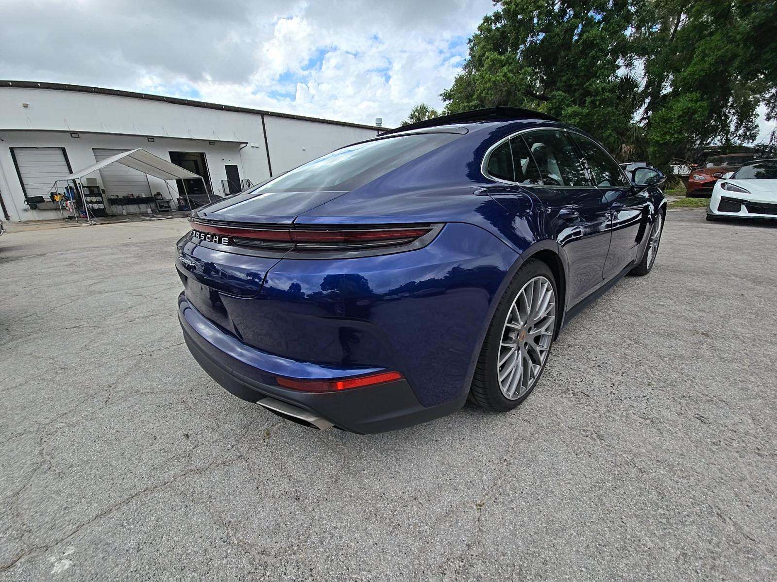 2024 Porsche Panamera 4 AWD