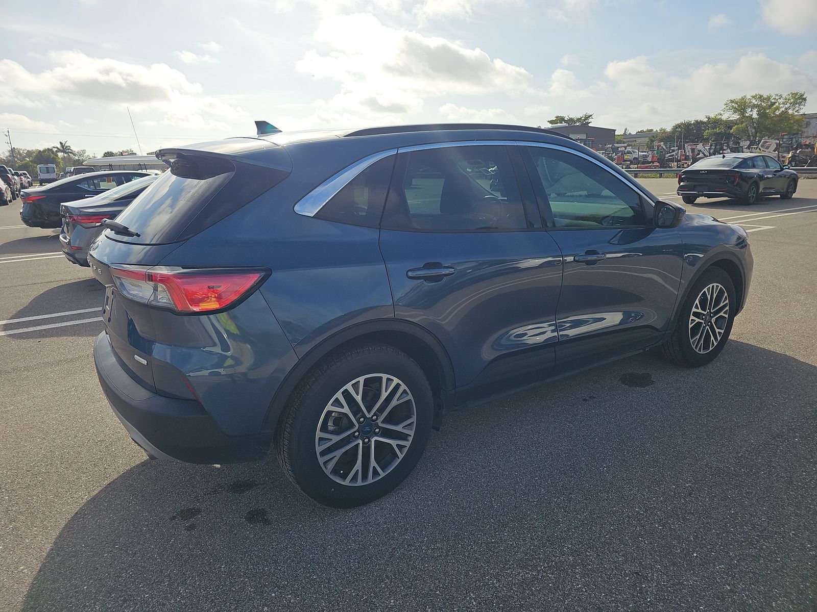 2020 Ford Escape SEL FWD