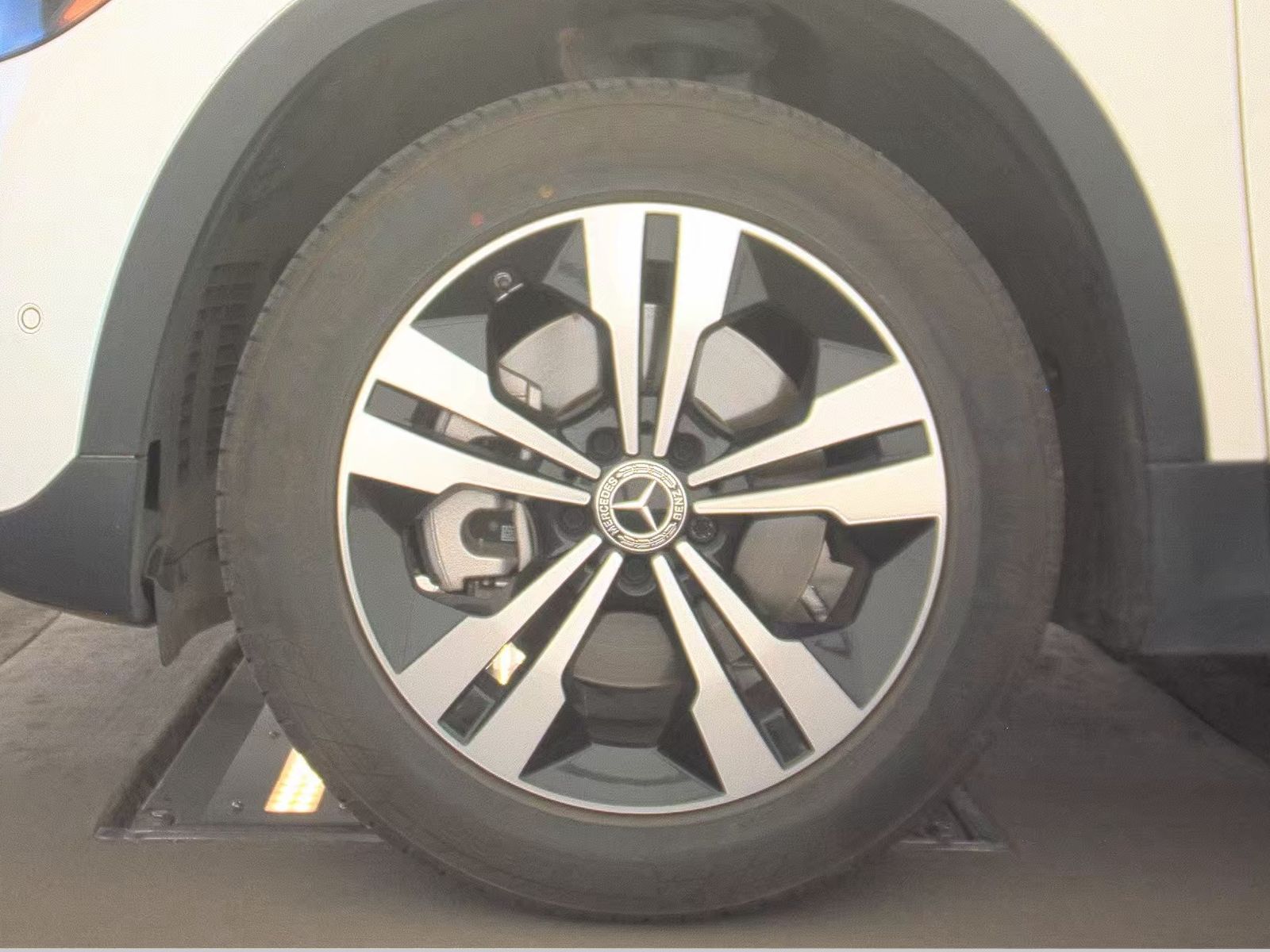 MERCEDES-BENZ GLA-CLASS - 10