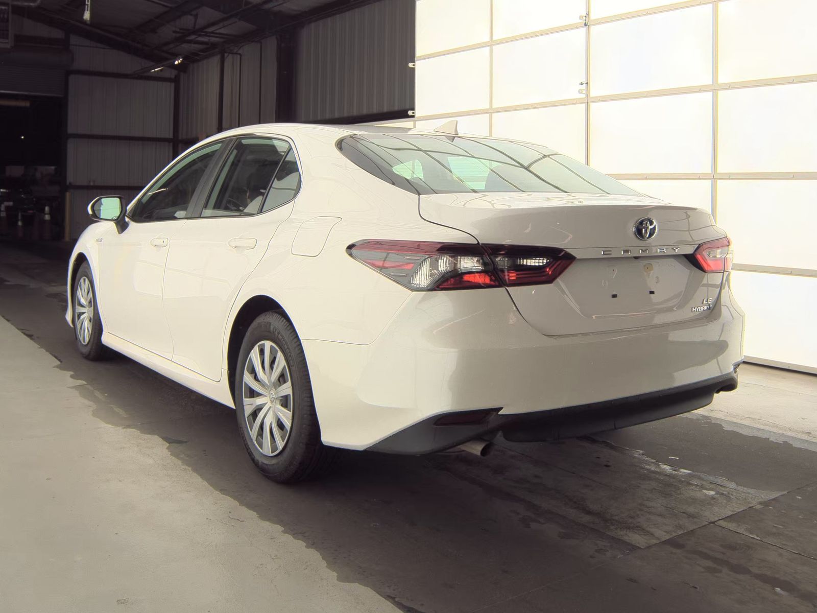 2021 Toyota Camry Hybrid LE FWD