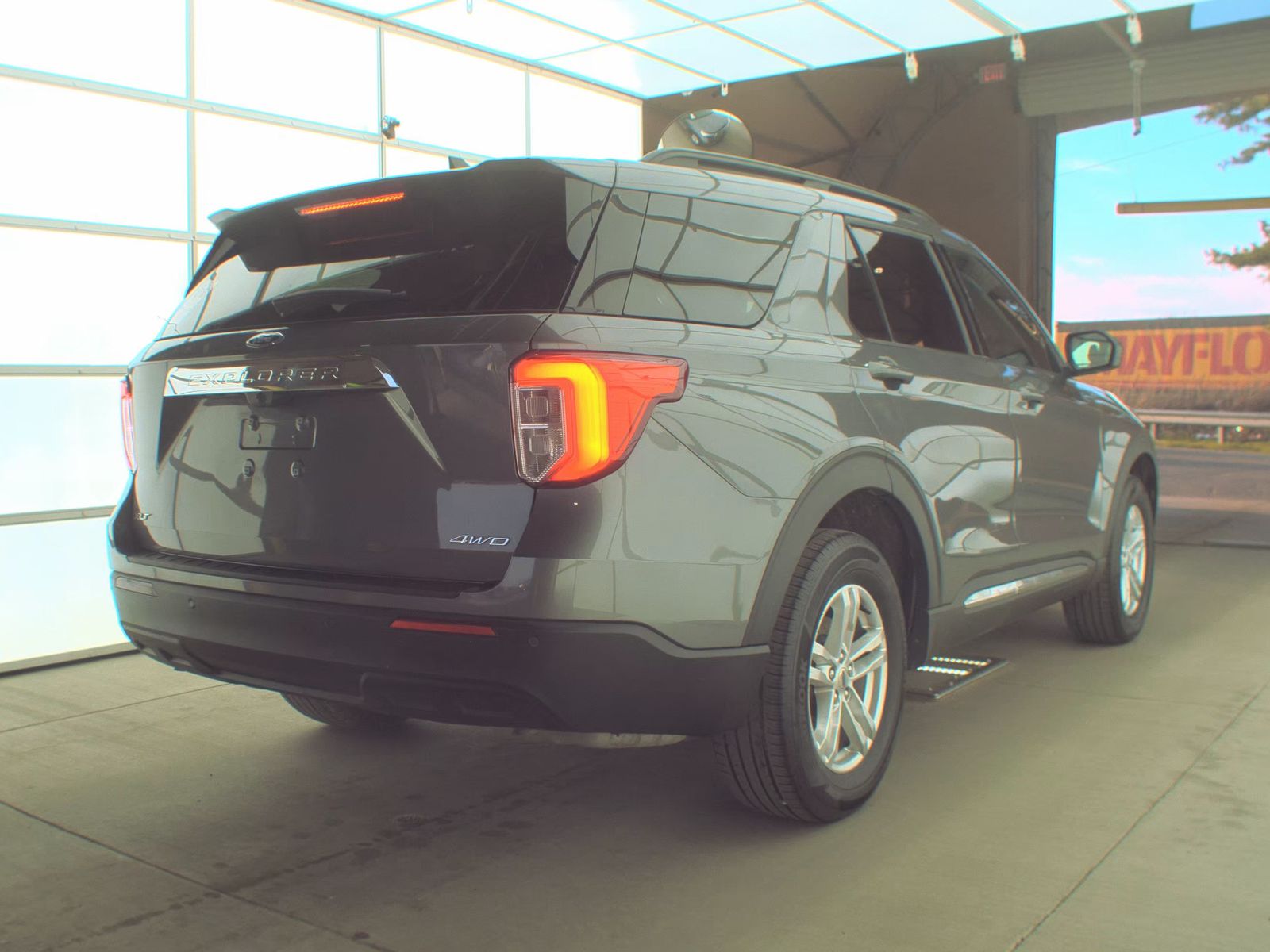 2023 Ford Explorer XLT AWD