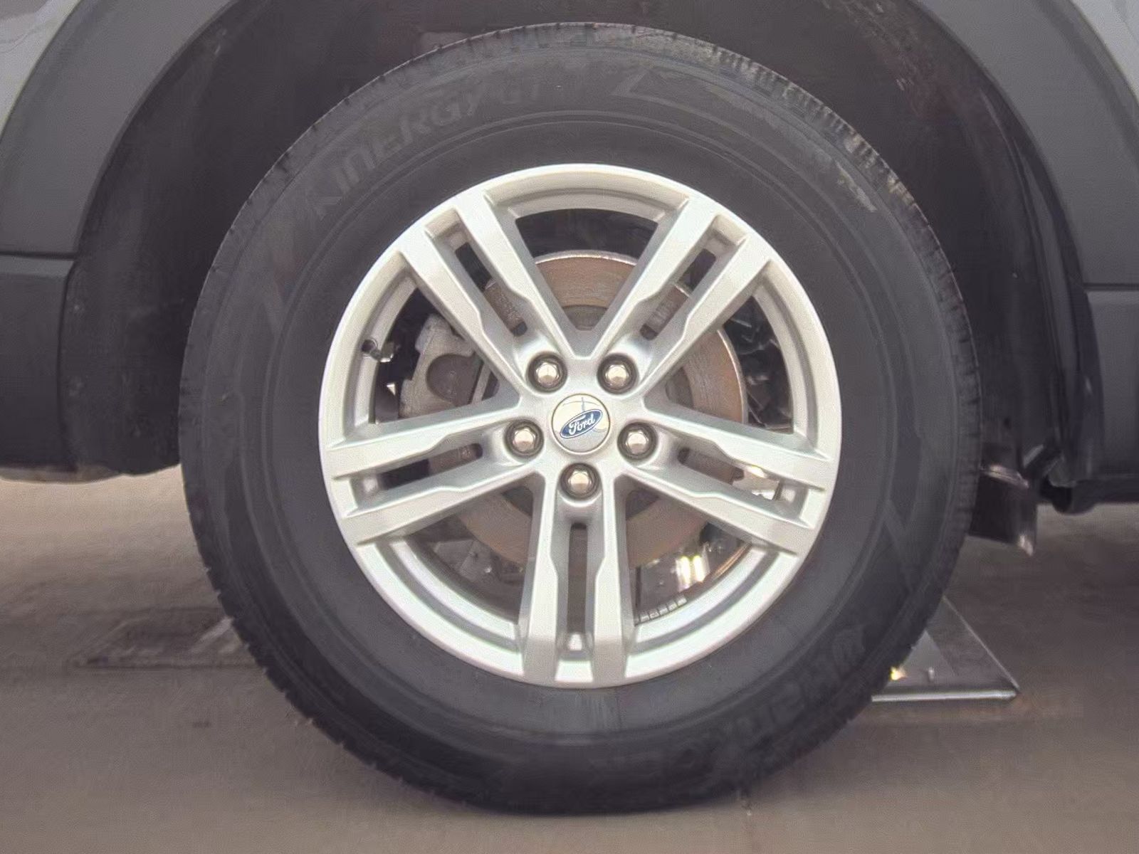 2023 Ford Explorer XLT AWD