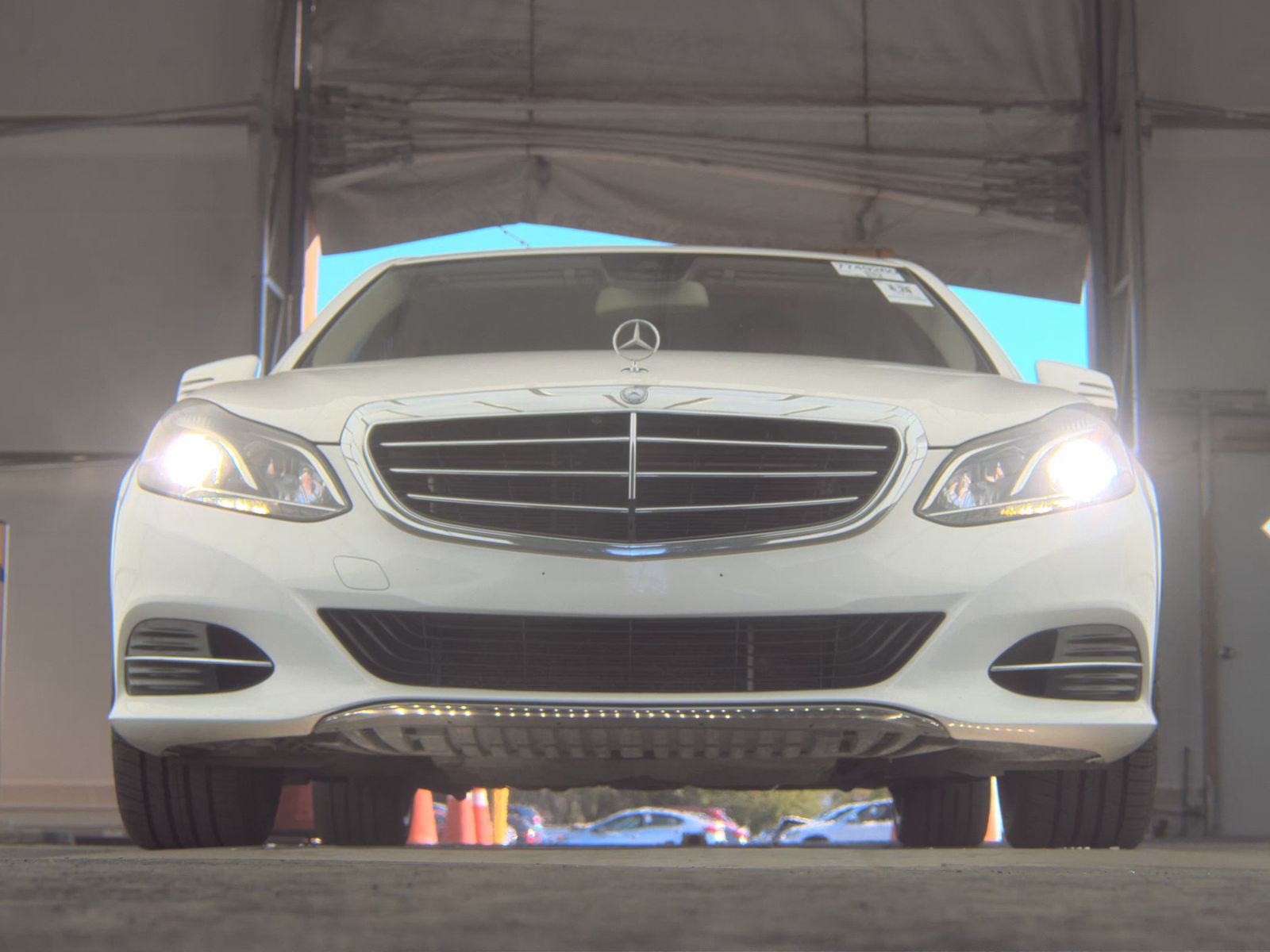 MERCEDES-BENZ E-CLASS - 4