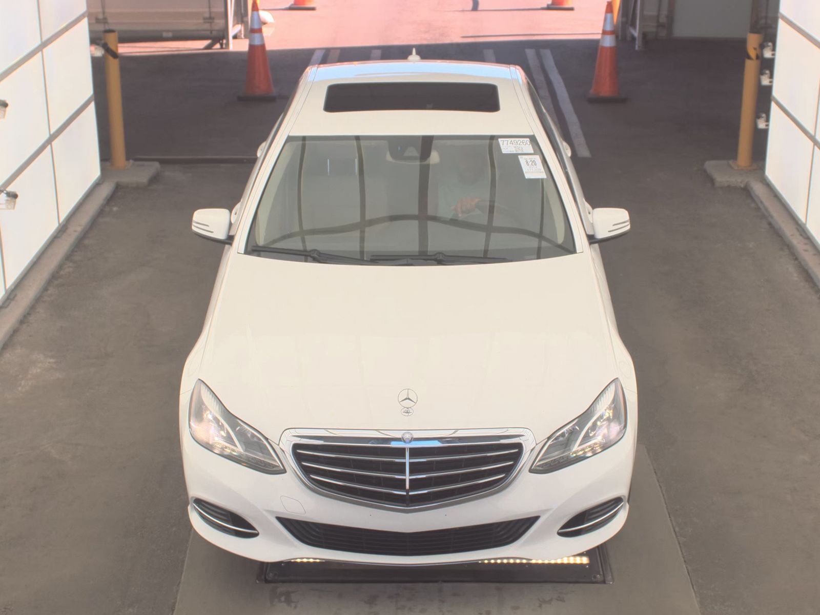 MERCEDES-BENZ E-CLASS - 3