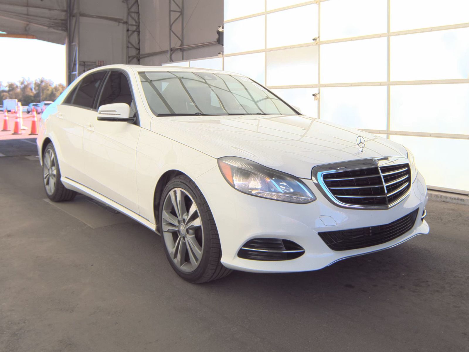 MERCEDES-BENZ E-CLASS - 5