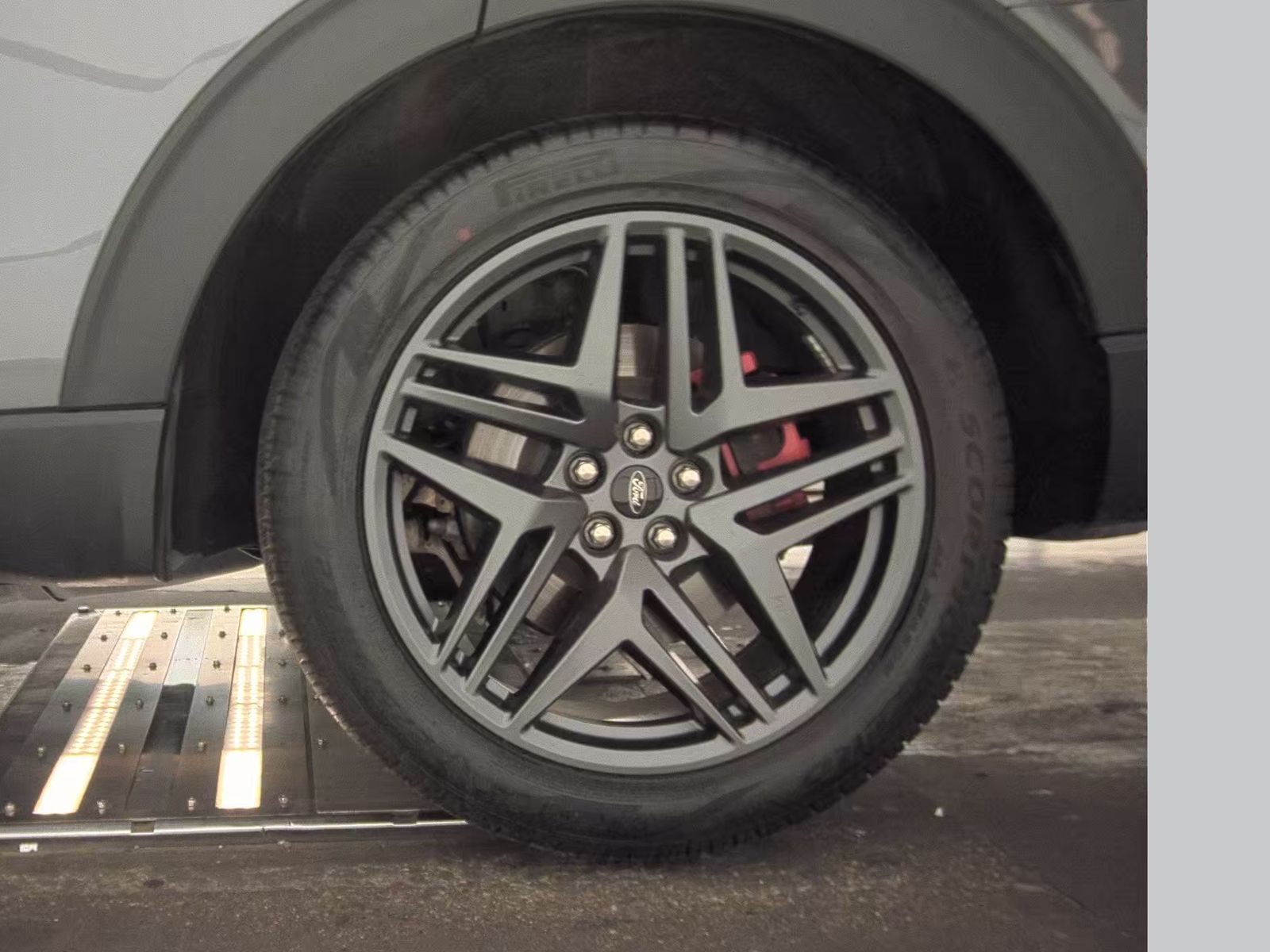 2025 Ford Explorer ST-Line AWD