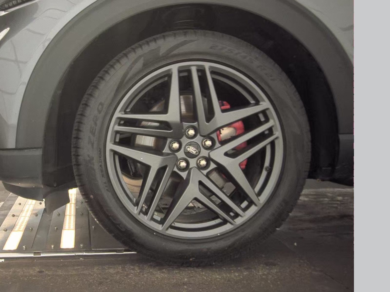 2025 Ford Explorer ST-Line AWD