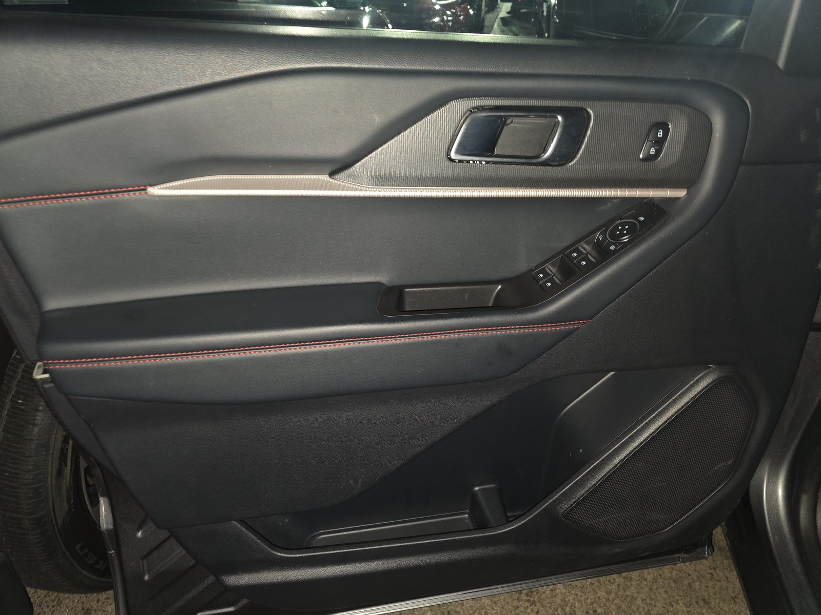 2025 Ford Explorer ST-Line AWD