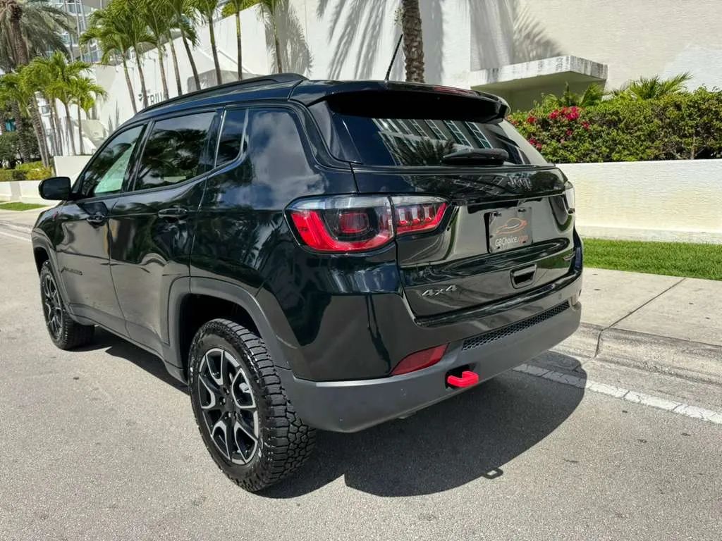 JEEP TRAILHAWK SPORT UTILITY 4D - 6
