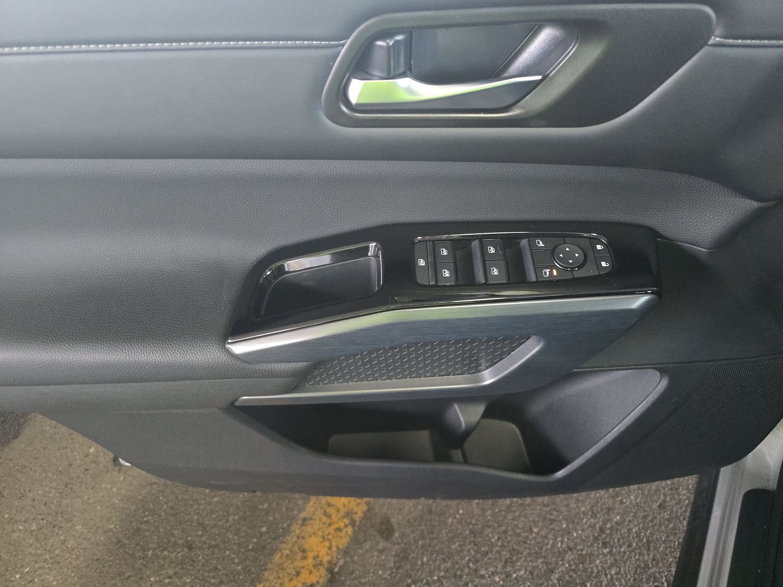 2025 Nissan Pathfinder SL AWD