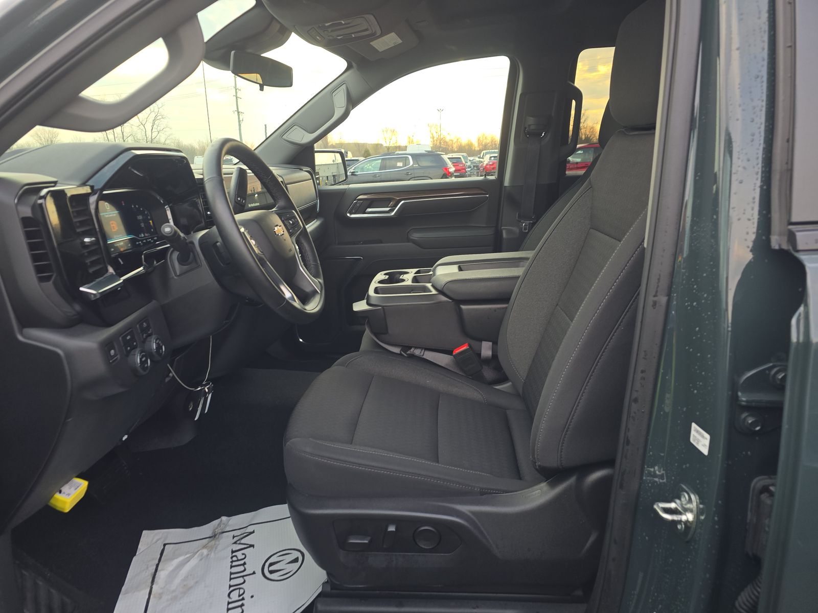 2025 Chevrolet Silverado 1500 LT AWD