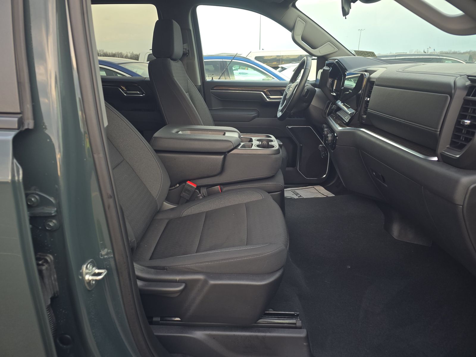 2025 Chevrolet Silverado 1500 LT AWD