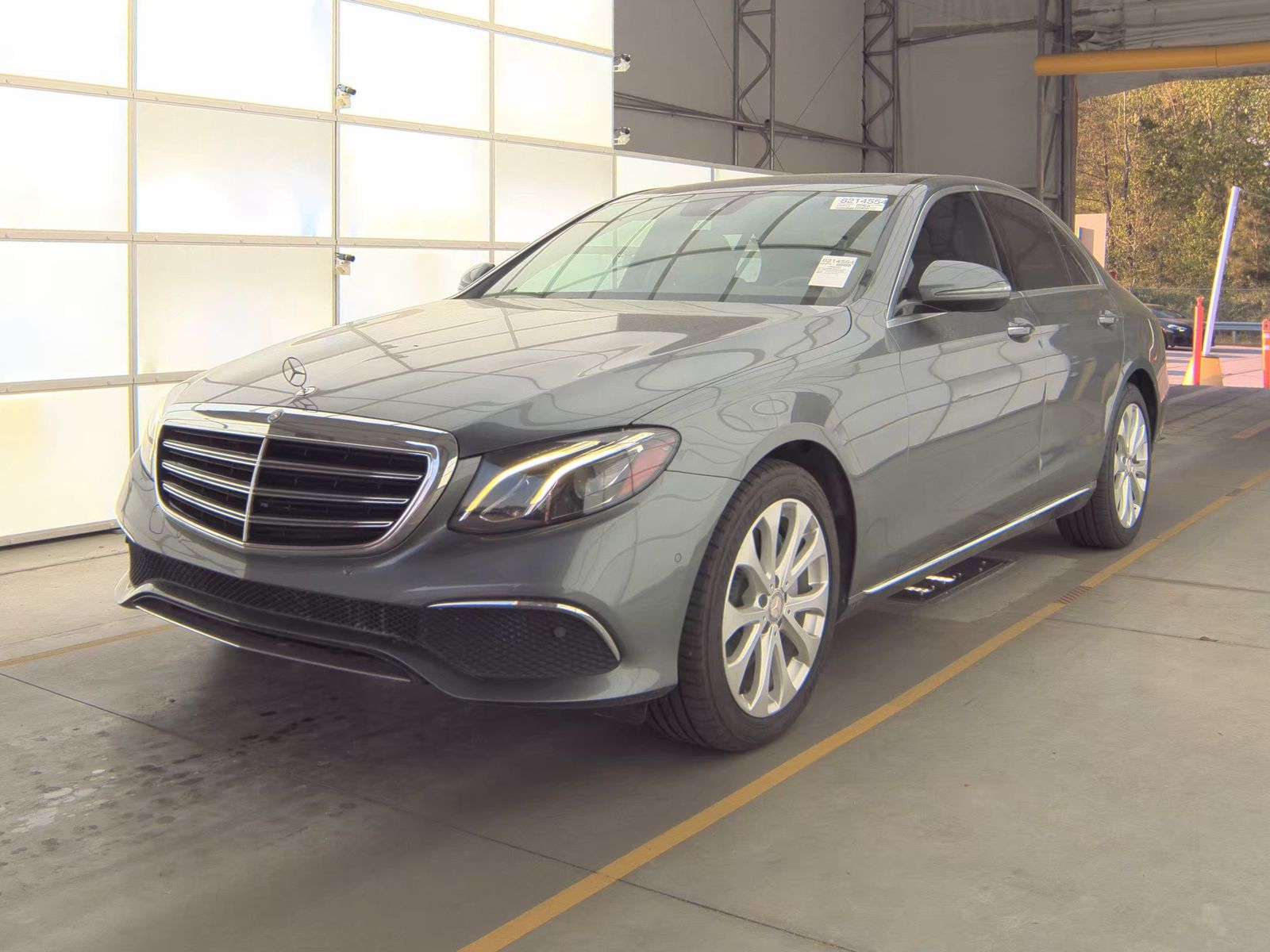 MERCEDES-BENZ E-CLASS - 1