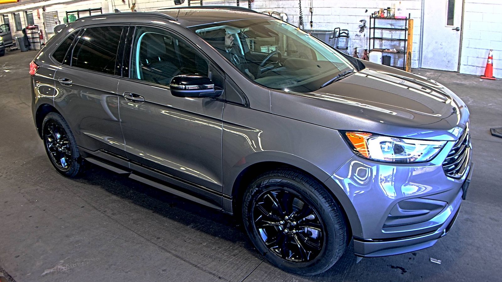 2023 Ford Edge SE AWD