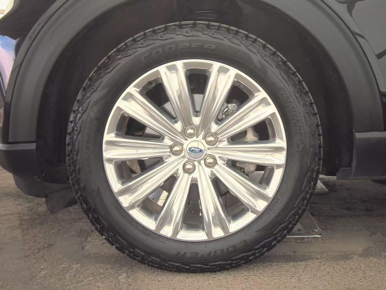 2023 Ford Explorer Limited AWD