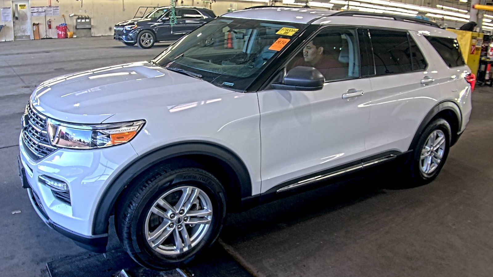 2023 Ford Explorer XLT AWD