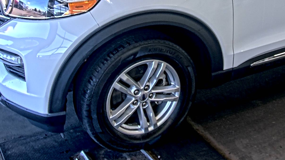 2023 Ford Explorer XLT AWD