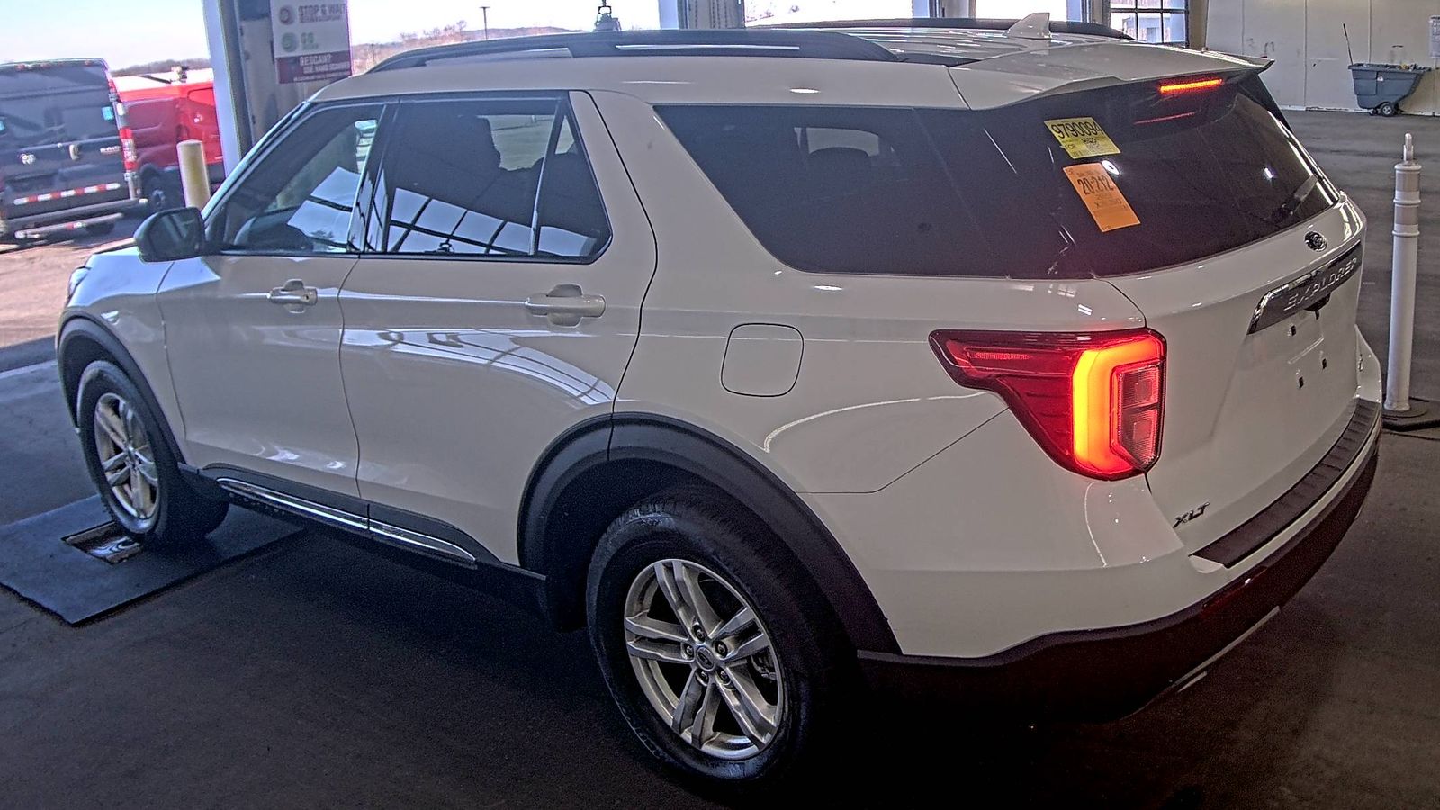 2023 Ford Explorer XLT AWD