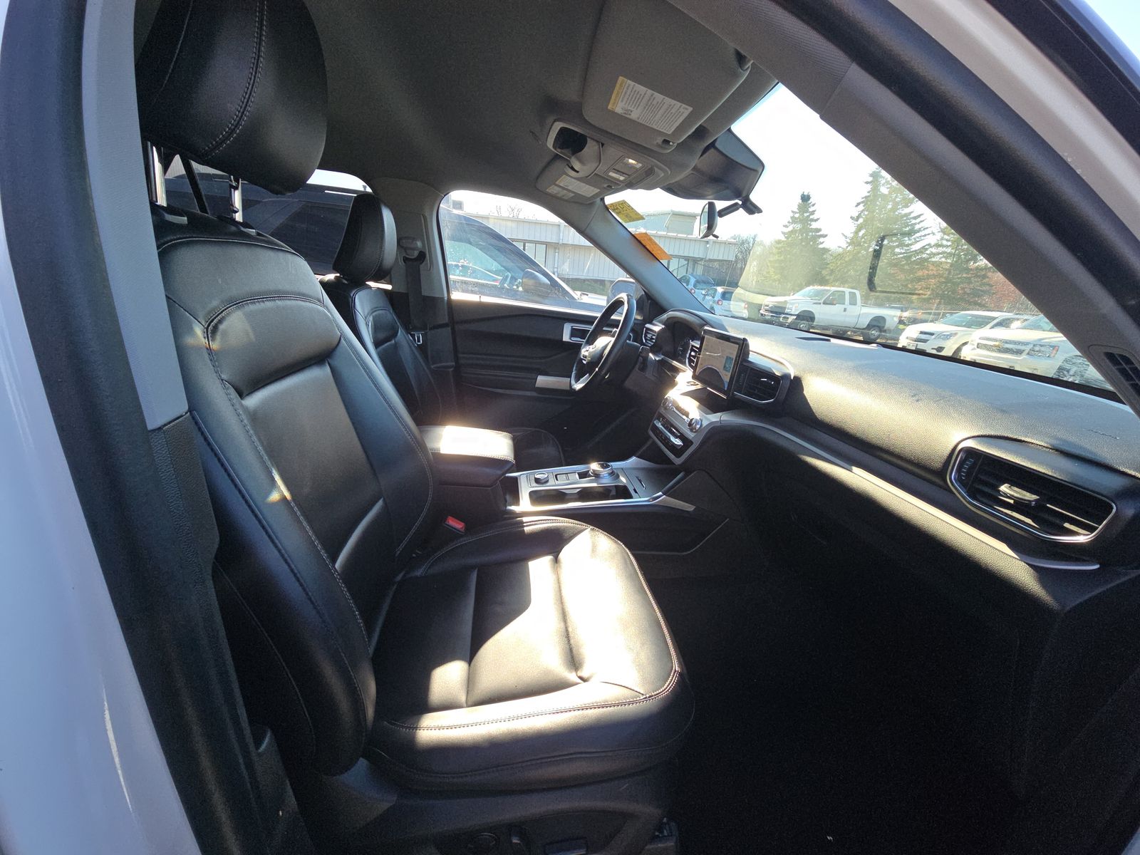 2023 Ford Explorer XLT AWD