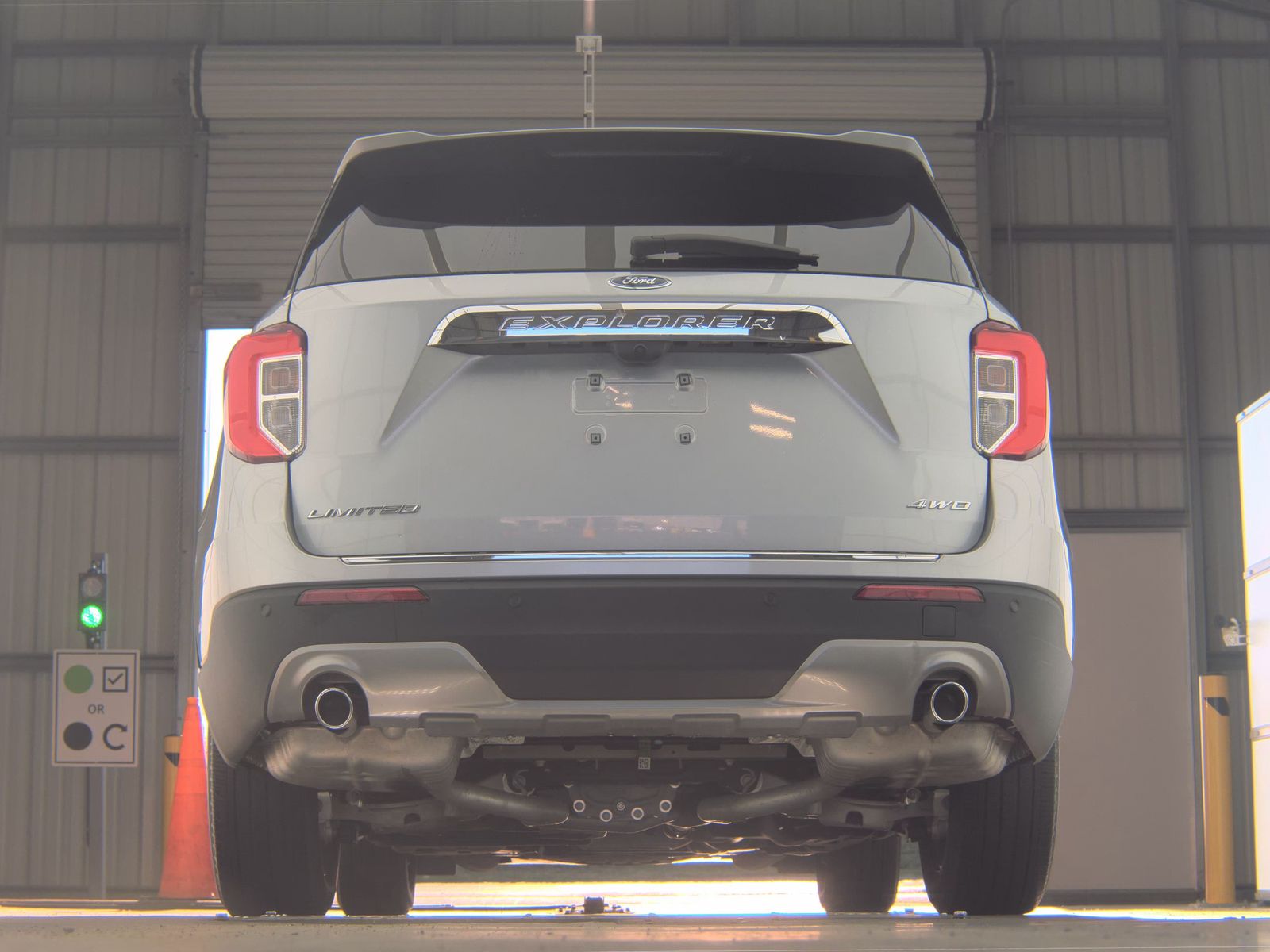 FORD EXPLORER - 8