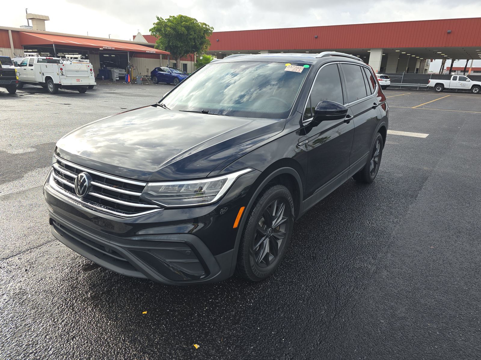 2024 Volkswagen Tiguan 2.0T SE FWD